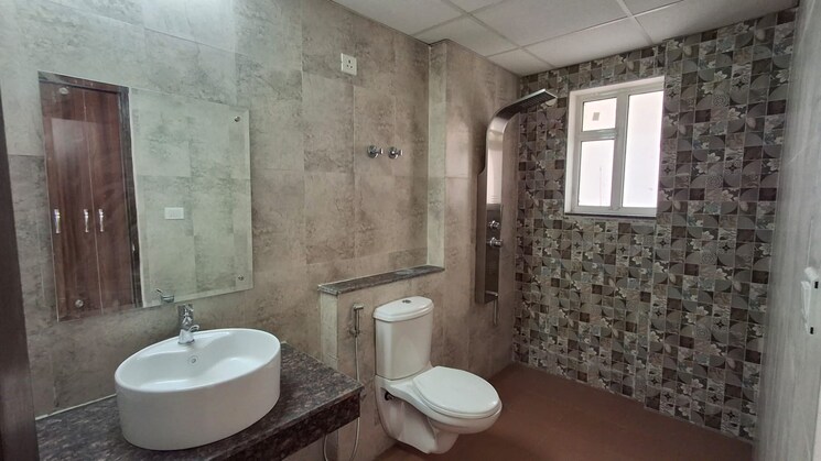 Bathroom, sushma-grande-nxt 3 Bedroom 1475 Sq.Ft. Apartment In Lohgarh Zirakpur 8848992