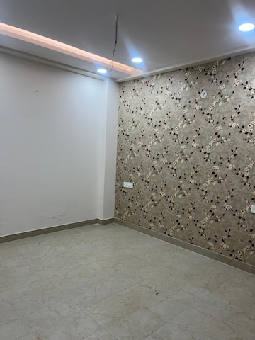 Room in 2 BHK Builder Floor at Burari – for Rent