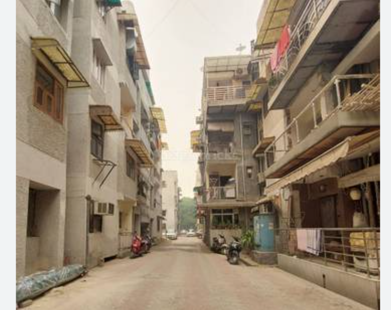 2 BHK + Extra Room Apartment For Sale in Pragatisheel Apartment