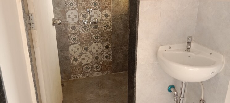 Bathroom, sector 6 ulwe 1 Bedroom 600 Sq.Ft. Apartment In Sector 6 Ulwe Navi Mumbai 8849060