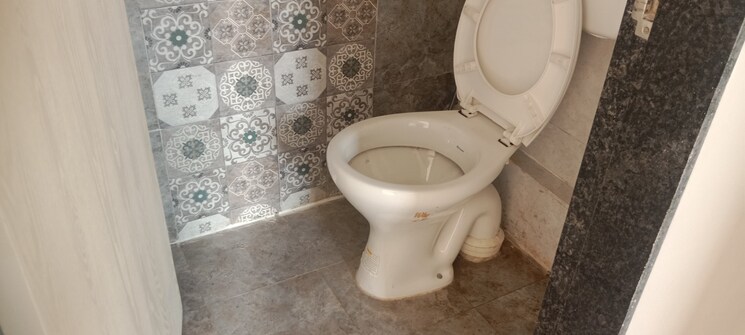 Bathroom, sector 6 ulwe 1 Bedroom 600 Sq.Ft. Apartment In Sector 6 Ulwe Navi Mumbai 8849060