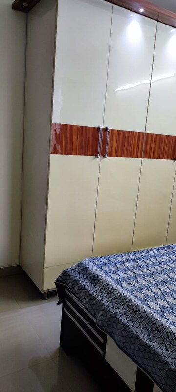 Furnished Amenities in 3 BHK Apartment at Puri Pratham, Sector 84 – for Rent