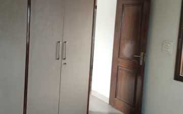 2 BHK Builder Floor For Sale in Sukhdev Vihar
