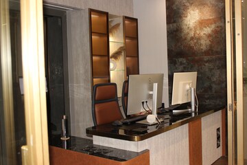 Team Area in  Office Space at Galaxy Blue Sapphire Plaza, Sector 4 Greater Noida – for Sale