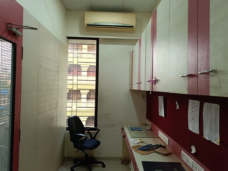 Team Area, neo-corporate-plaza Commercial Office Space 588 Sq.Ft. In Malad West Mumbai 8849091