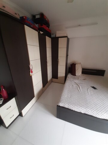 Bedroom in 3 BHK Apartment at Khar West – for Rent