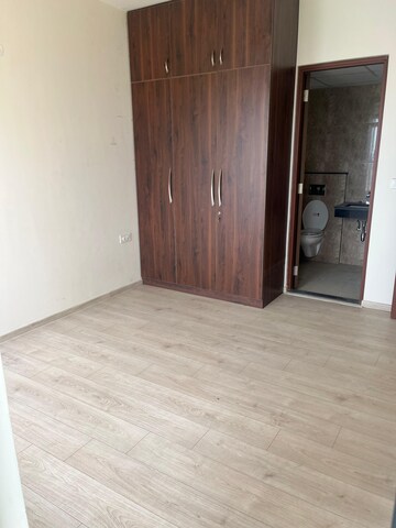 Room in 3 BHK Apartment at Shapoorji Pallonji Joyville Gurgaon, Sector 102 – for Rent