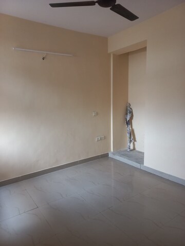 Room in 2 BHK Apartment at SRS Royal Hills, Sector 87 – for Rent