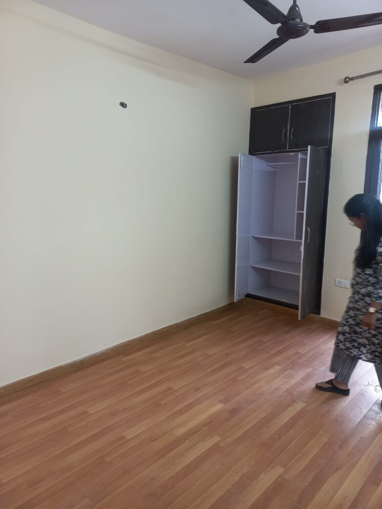 Room, srs-royal-hills 2 Bedroom 770 Sq.Ft. Apartment In Sector 87 Faridabad 8849121