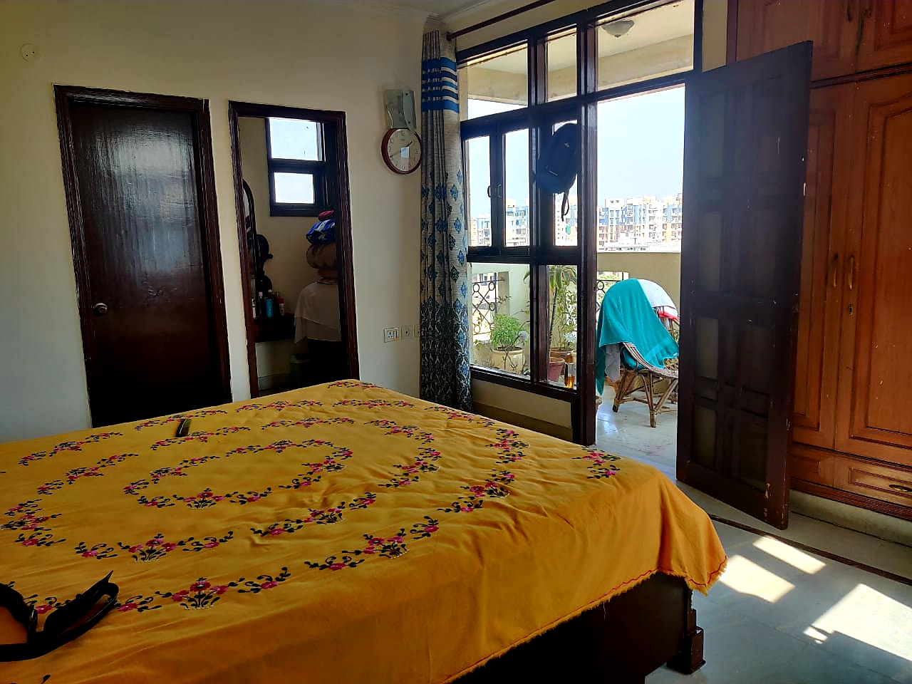 3.5 BHK + Pooja Room Apartment For Rent in Gracious Tower