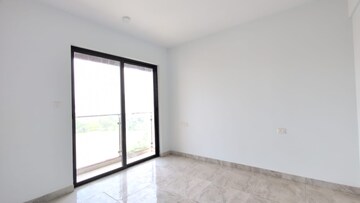 Room in 2.5 BHK Apartment at Dosti Group Imperia, Manpada – for Rent