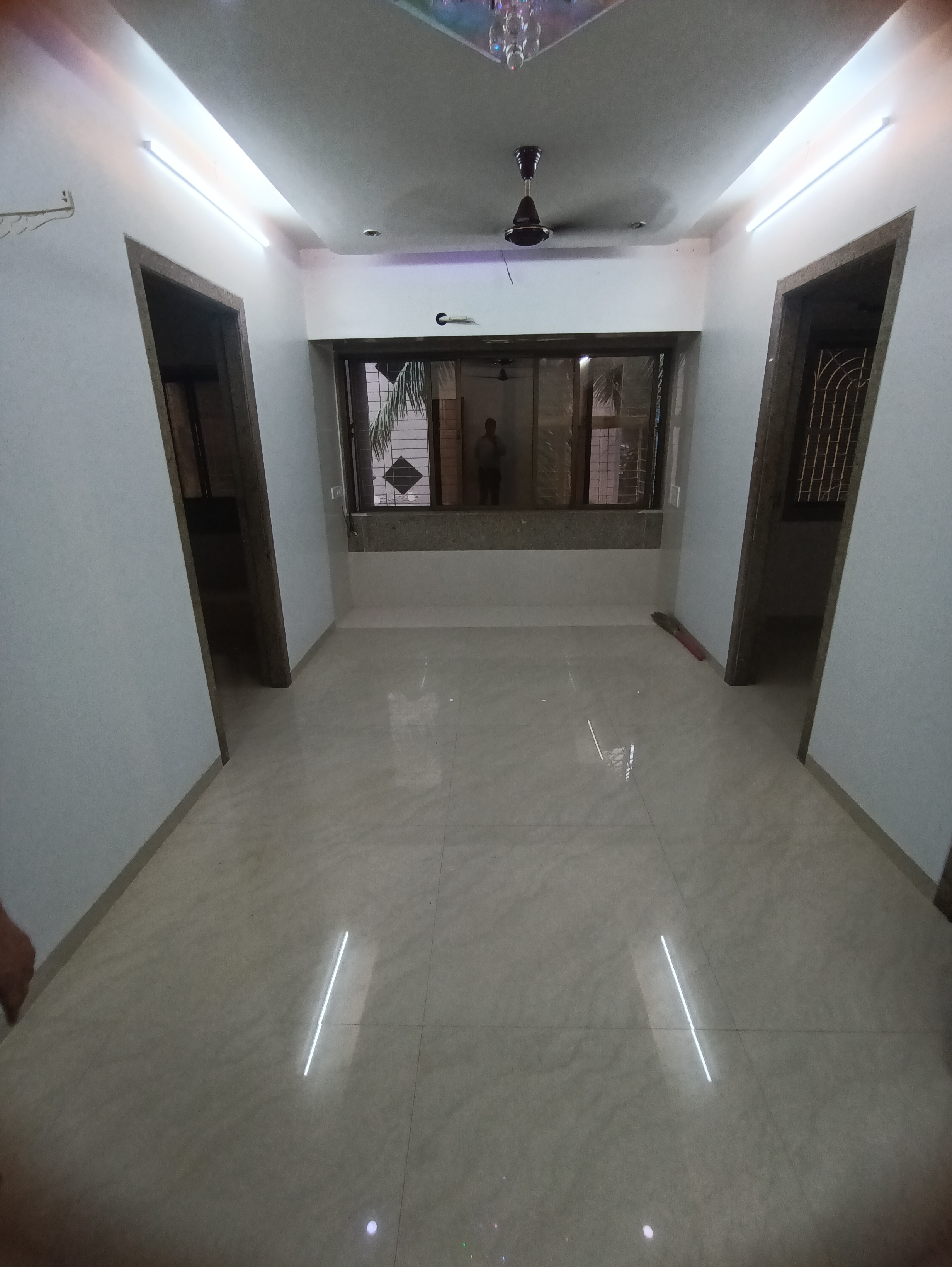 1 BHK Apartment For Rent in Neel Rashmi Apartment