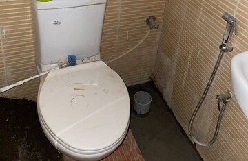 Bathroom in  Pg at Thane West – for Rent