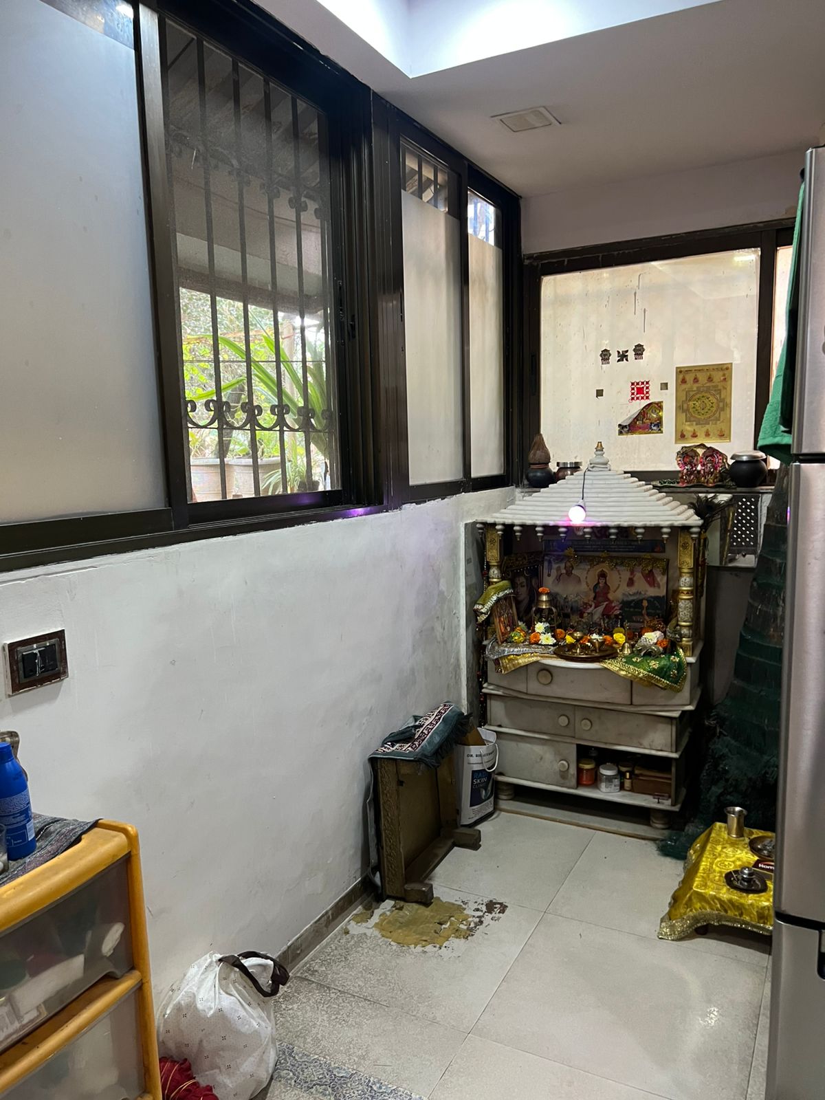 3 BHK + Pooja Room,Servant Room,Study Room,Extra Room Independent House For Rent in Amiraj Apartments