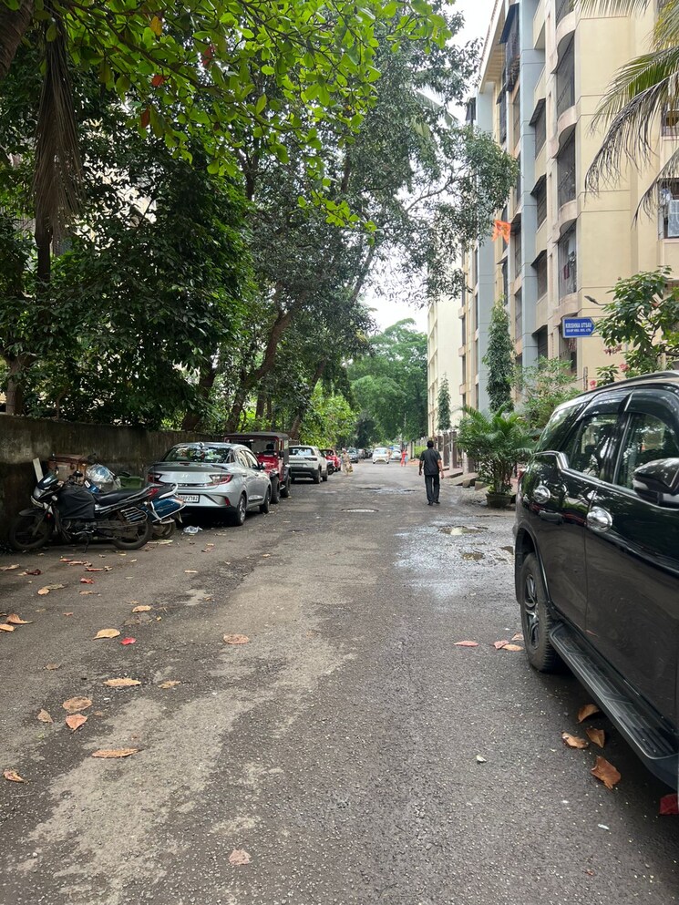  Parking, amiraj-apartments 3 Bedroom 1400 Sq.Ft. Independent House In Evershine Nagar Mumbai 8849176