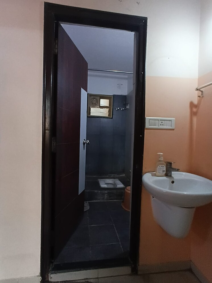 Bathroom, karelibaug 3 Bedroom 1850 Sq.Ft. Apartment In Karelibaug Vadodara 8849187