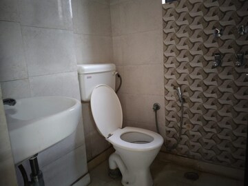 Bathroom in 1 RK Builder Floor at Paryavaran Complex – for Rent