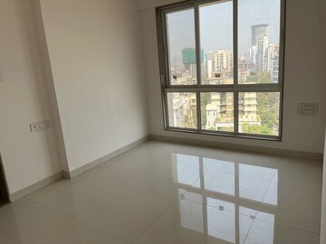 Room in 2 BHK Apartment at Sheth Irene, Malad West – for Rent