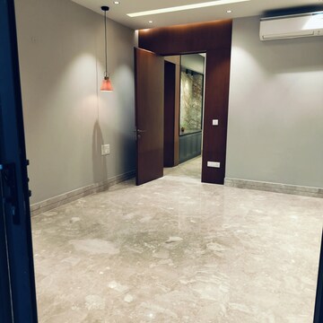 Room in 3 BHK Apartment at Birla Navya, Sector 63a – for Rent