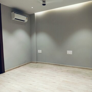 Room in 3 BHK Apartment at Birla Navya, Sector 63a – for Rent