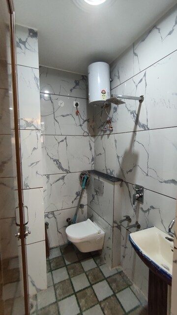 Bathroom in 2 BHK Builder Floor at Sector 8 Dwarka – for Rent