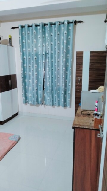 Master Bedroom in 2 BHK Builder Floor at Sector 8 Dwarka – for Rent