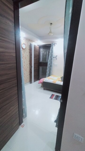 Furnished Amenities in 2 BHK Builder Floor at Sector 8 Dwarka – for Rent