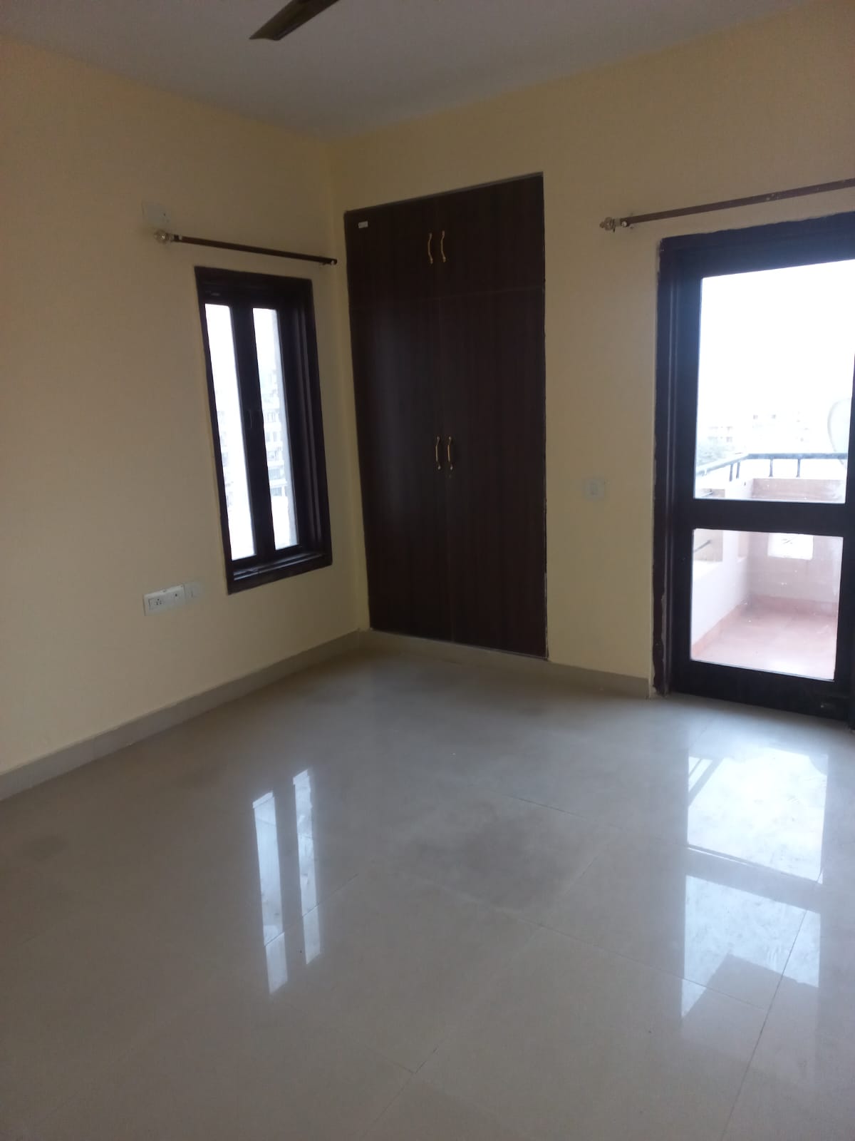 2 BHK Apartment For Rent in RPS Savana