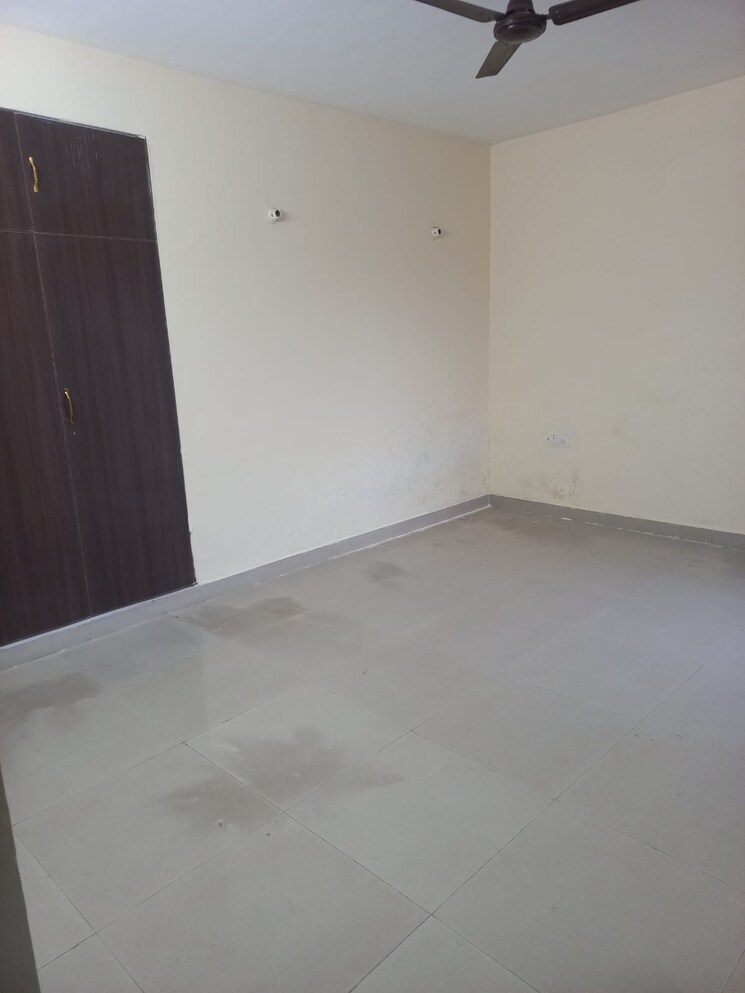 Room, rps-savana 2 Bedroom 955 Sq.Ft. Apartment In Sector 88 Faridabad 8849245