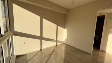 Room in 3 BHK Apartment at Tata Serein, Pokhran Road No Two – for Rent