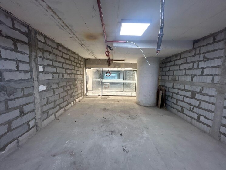  Parking, marathon-futurex Commercial Office Space 1250 Sq.Ft. In Lower Parel Mumbai 8849258