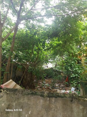  Plot For Sale in Lake Gardens