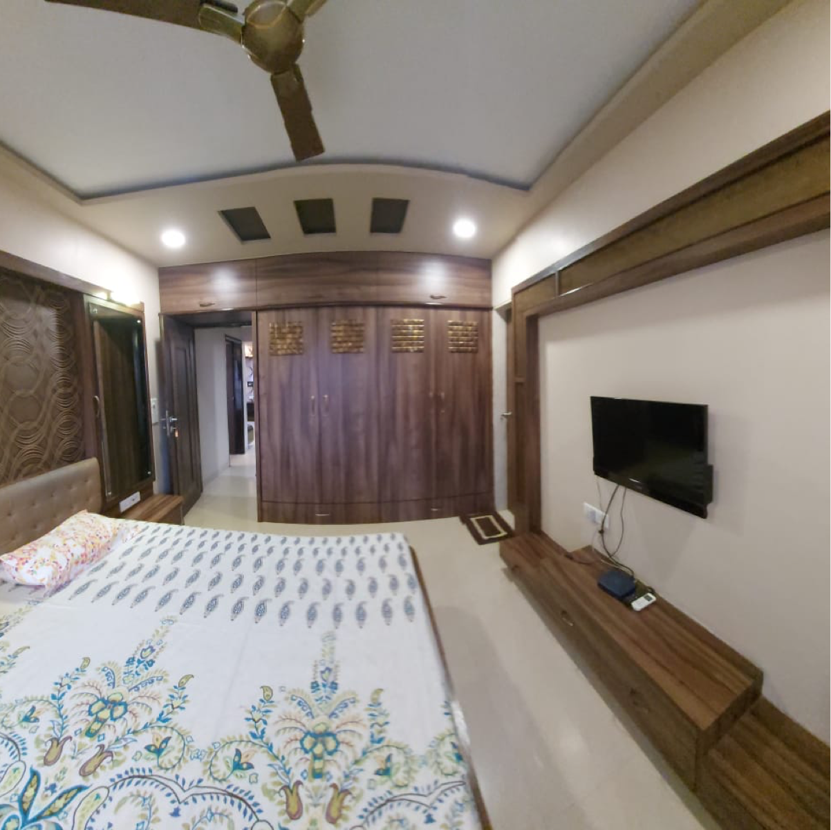 2 BHK + Pooja Room Apartment For Rent in Oxford Apartments Bandra West