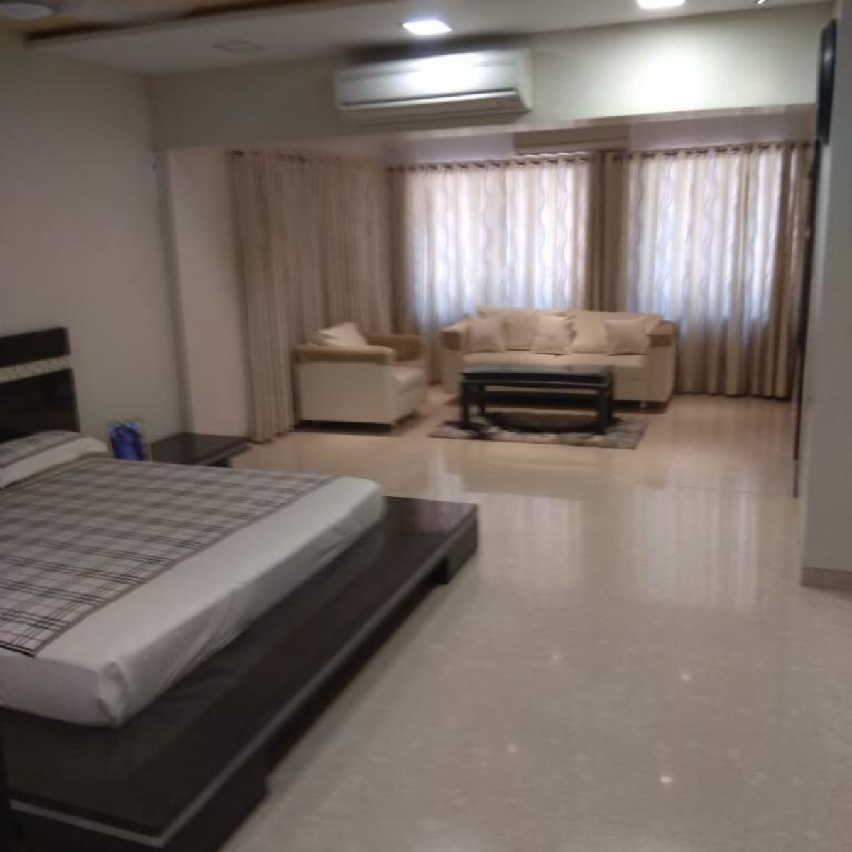 3 BHK + Pooja Room,Servant Room,Study Room Apartment For Rent in Snehal Apartment Bandra West