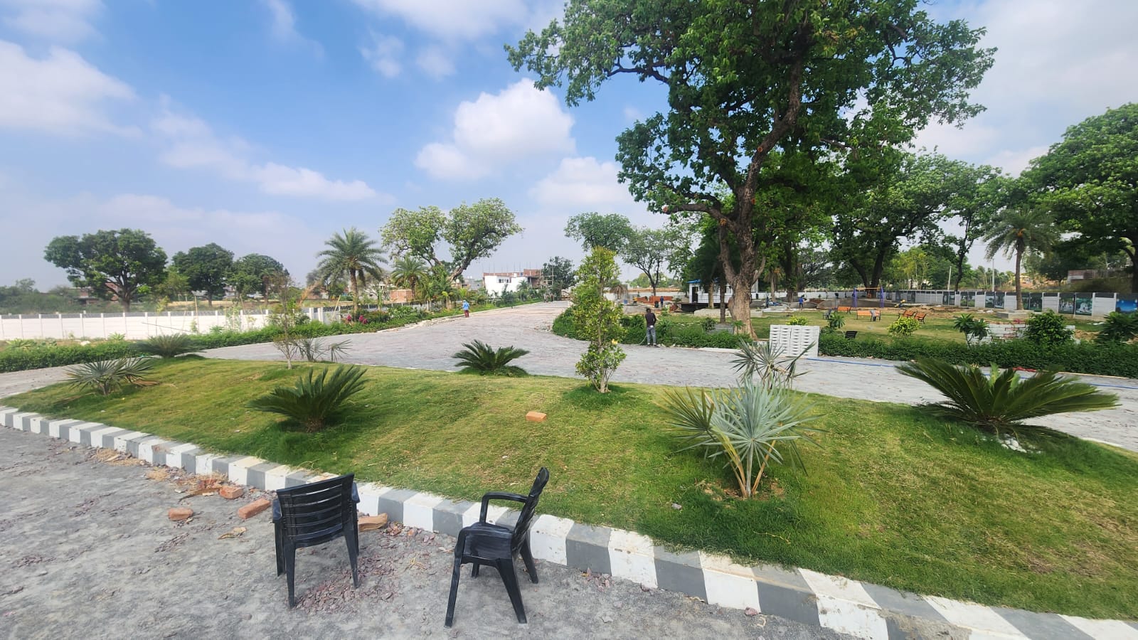 Plot For Sale in Mohanlalganj