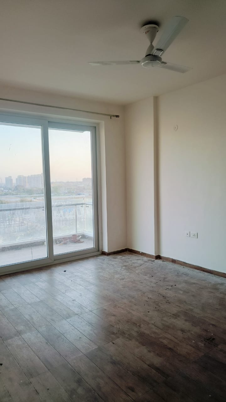 3 BHK Apartment For Rent in Omaxe Royal Residency Faridabad