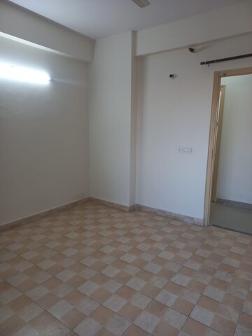 Room in 2 BHK Apartment at BPTP Princess Park, Sector 86 – for Rent