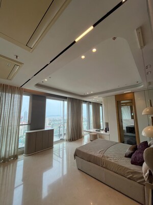 Room in 2 BHK Apartment at Marathon Monte South, Byculla West – for Sale