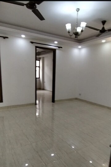 Room in 2 BHK Builder Floor at Malviya Nagar – for Rent