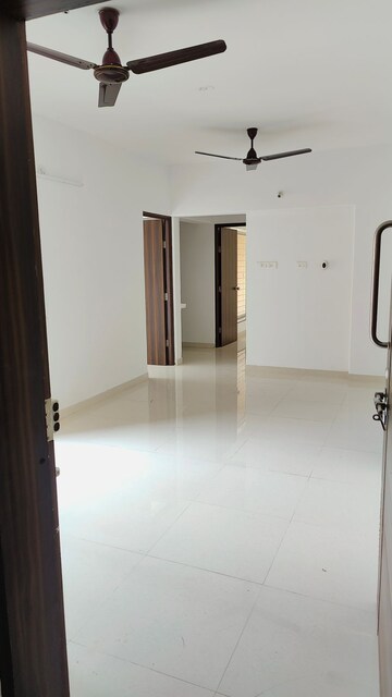 Room in 2 BHK Apartment at Pharande Kairosa, Punawale – for Rent