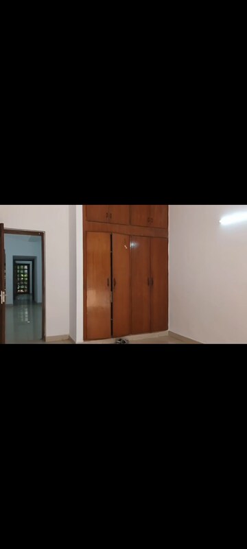 Room in 6 BHK Independent House at RWA Apartments Sector 108, Sector 108 – for Sale