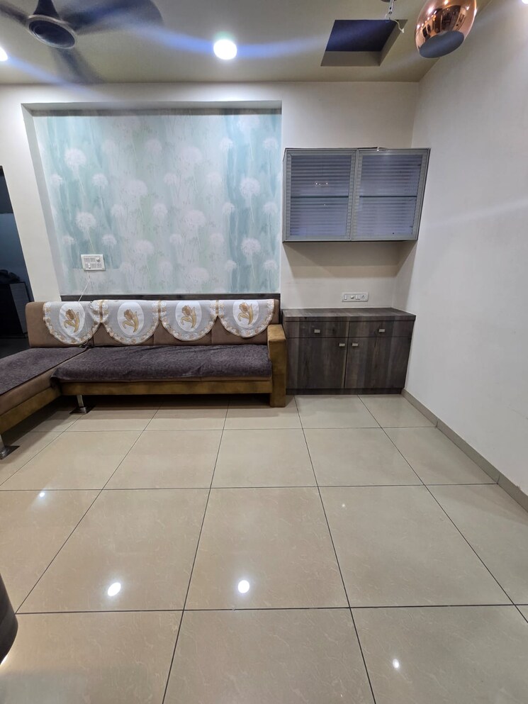 Living Room, khodiyar nagar 3 Bedroom 1300 Sq.Ft. Apartment In Khodiyar Nagar Vadodara 8849447