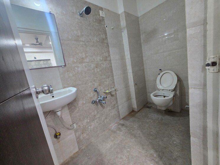 Bathroom, khodiyar nagar 3 Bedroom 1300 Sq.Ft. Apartment In Khodiyar Nagar Vadodara 8849447