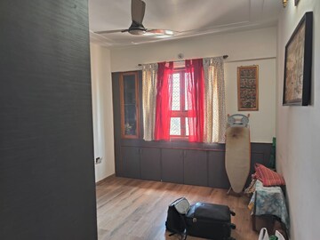 Living Room in 3 BHK Apartment at Goregaon East – for Rent