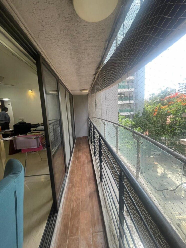 Balcony, khar west 3 Bedroom 1200 Sq.Ft. Apartment In Khar West Mumbai 8849487
