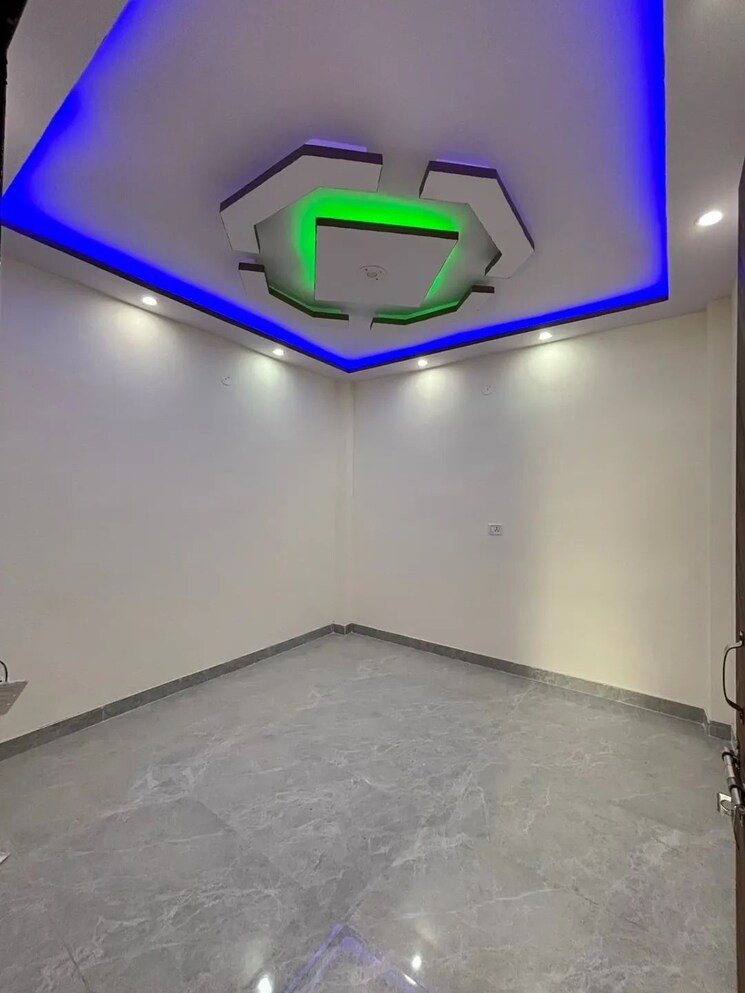 Room, sa-homes-i 4 Bedroom 405 Sq.Ft. Independent House In Uttam Nagar Delhi 8849494