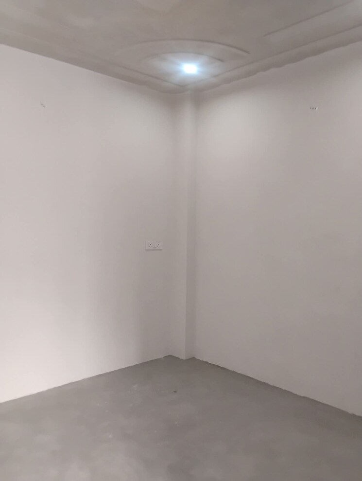 Room, rwa-tomar-colony 2 Bedroom 450 Sq.Ft. Builder Floor In Mukundpur Delhi 8849505