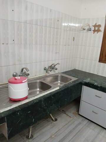 Kitchen in 3 BHK Builder Floor at Sector 37 – for Rent