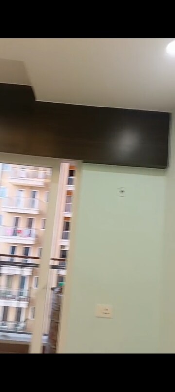 Furnished Amenities in 3 BHK Apartment at Rishita Manhattan, Gomti Nagar – for Rent