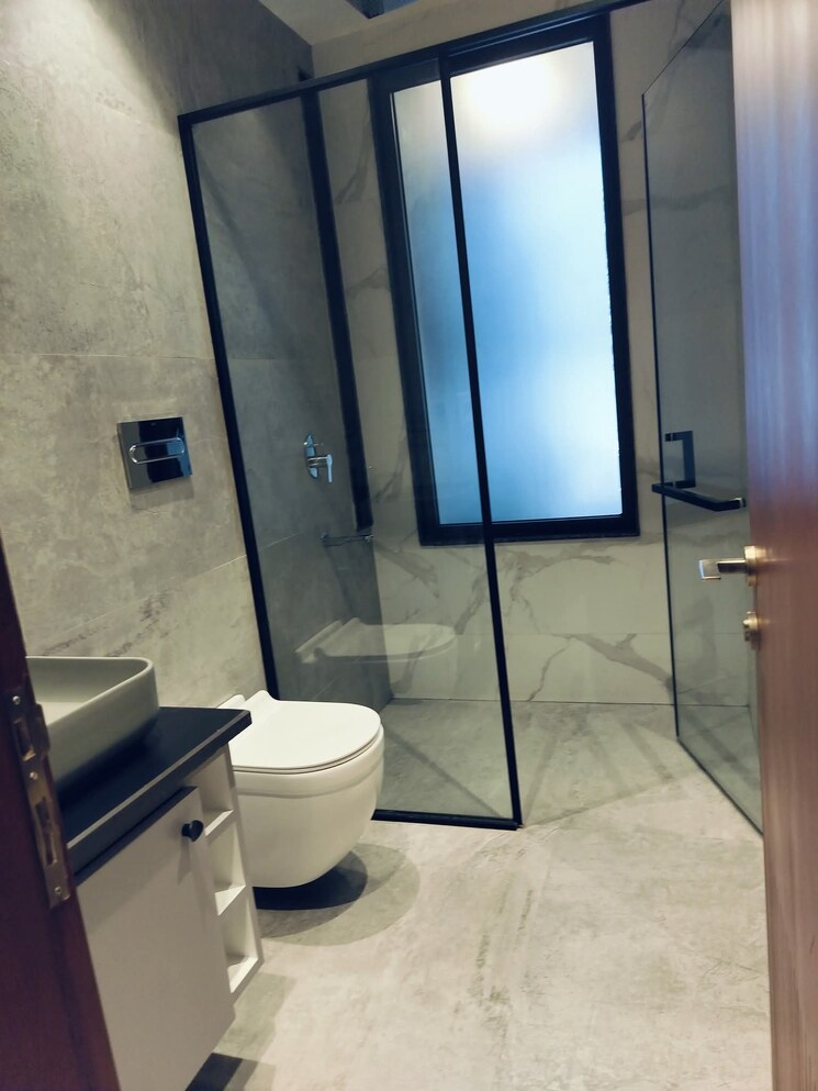 Bathroom, sushant lok i 4 Bedroom 300 Sq.Yd. Builder Floor In Sushant Lok I Gurgaon 8849525